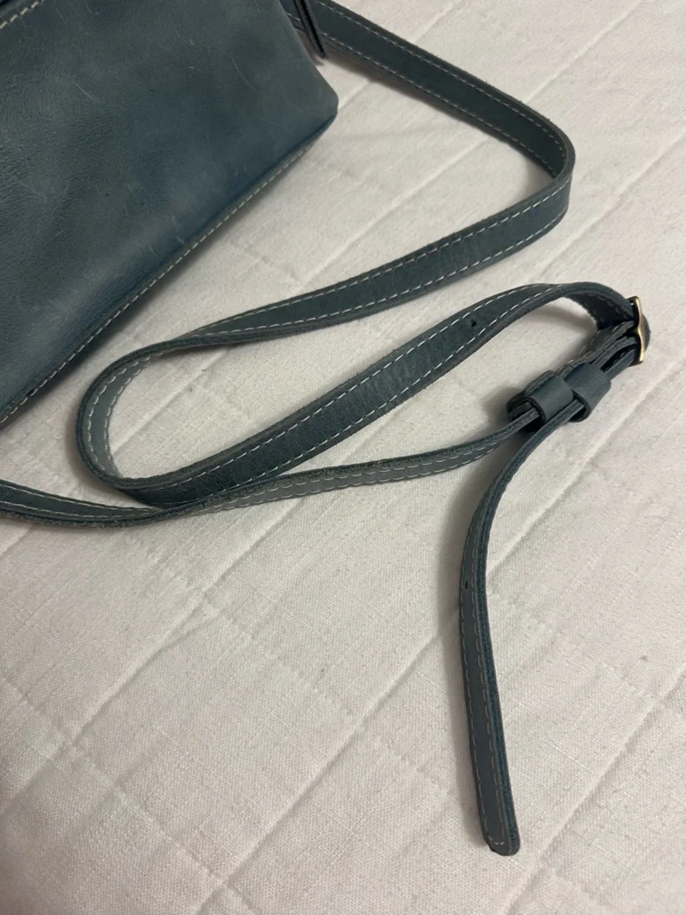Portland Leather Eclipse Crossbody in Aqua Adjustable Strap - Picture 3 of 5